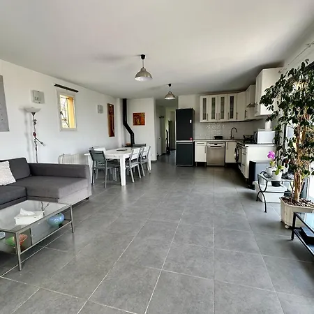 Belle Maison Moderne Villa *